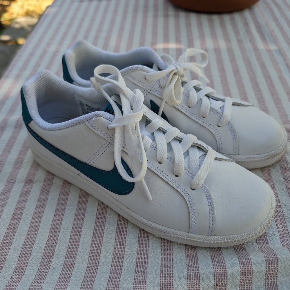 Nike Women's Court Royale sneakers, size 7, white with turquoise swoosh